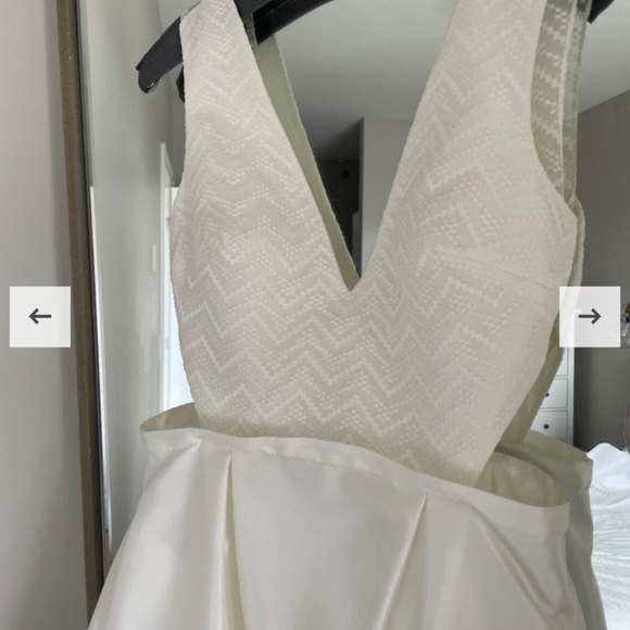 Elise Hameau Polly Wedding Gown - Picture 3 of 9